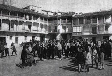 Foto antigua de los ciudadanos de Chinchón